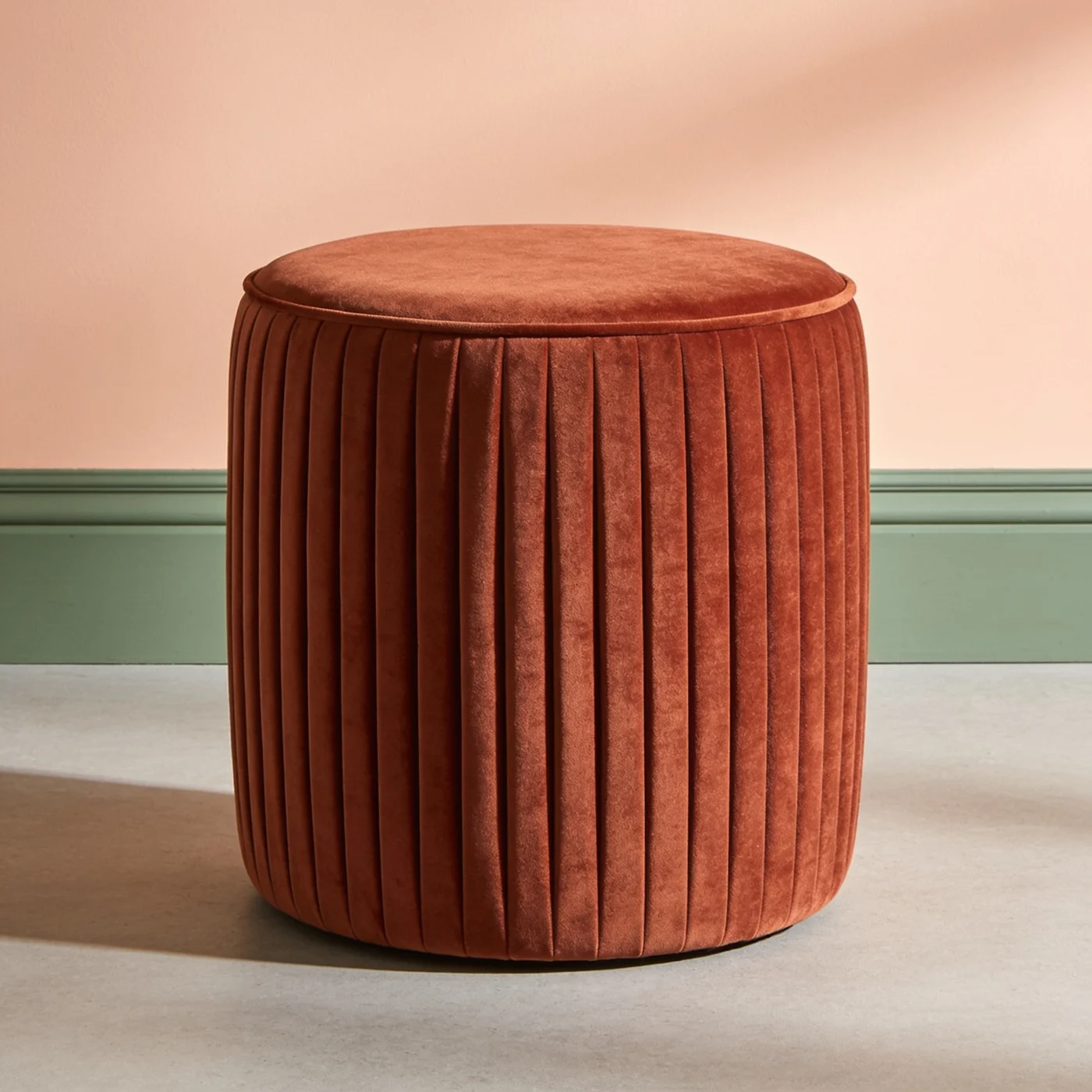 Flute velvet pouffe — Clay